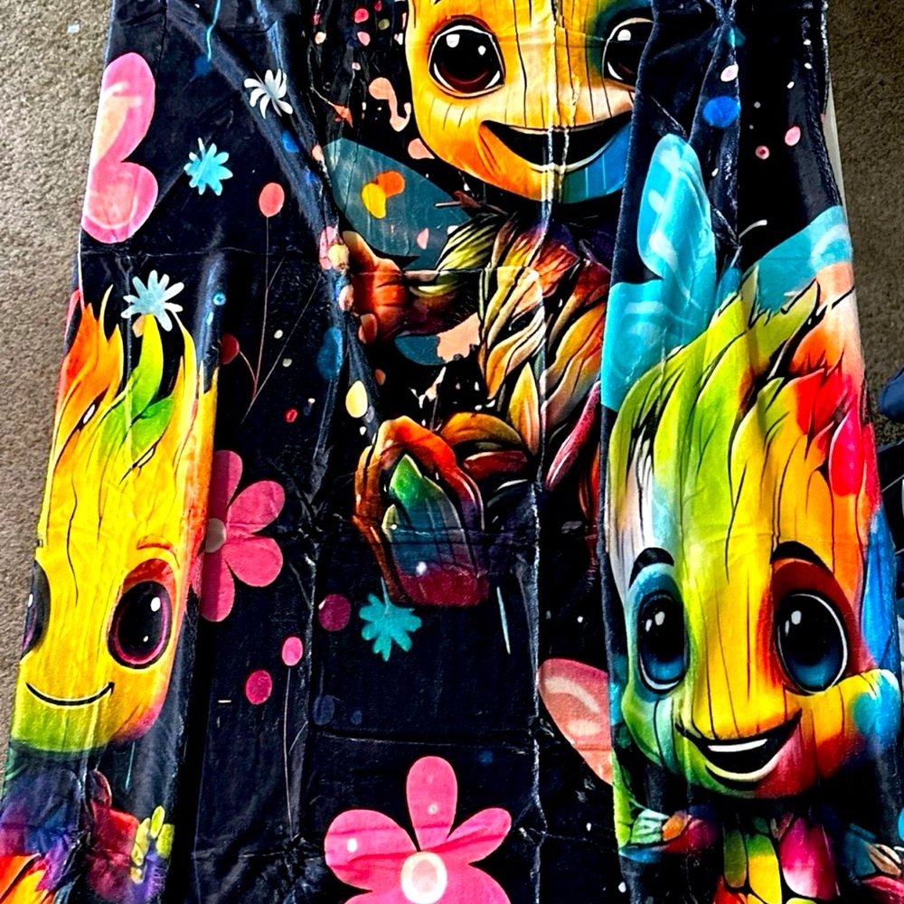 I am GROOT super soft, throw blanket